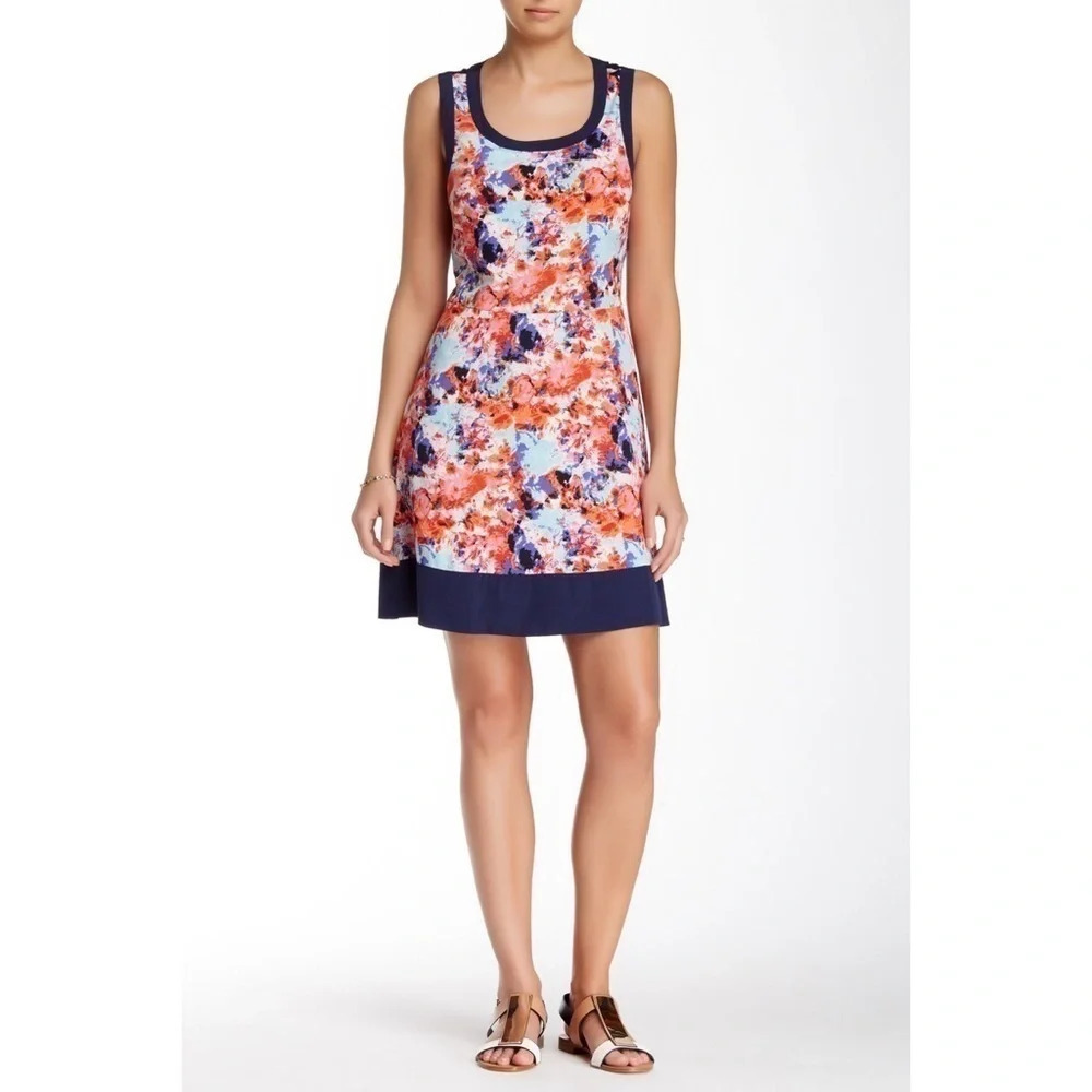W118 Walter Baker Gabrielle Floral Dress 4 NWT